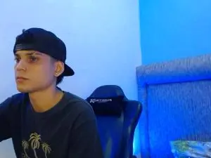 Cam4 Live Porn of dilan_hott_