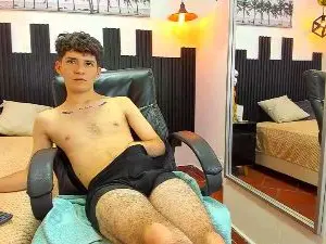 Cam4 Free Porn Cam of trevor_mob