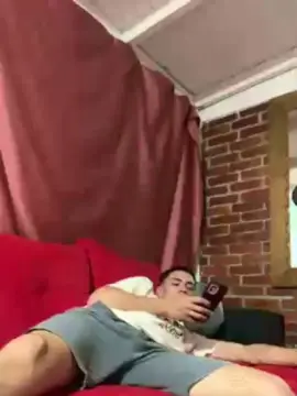 Cam4 Free Live Porn of babyface21CM