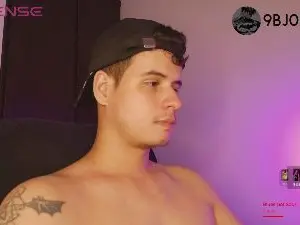 Cam4 Sex Cam of matt_reinold1