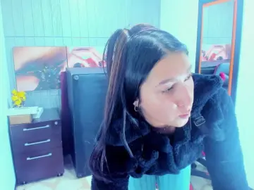 Cam4 Free Live Porn of miaa_scott