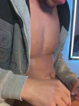 Cam4 Nude Webcam of Pintudomacho