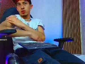 Cam4 Live Sex Cam of Axel_tay