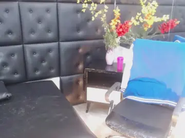 Cam4 Live Sex of ChrisHott01