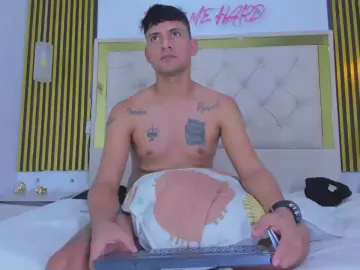 Cam4 Private Sex Chat of KEVIN_MCKINLEY