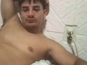 Cam4 Sex Cam of E1drian32_