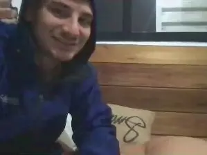 Cam4 Live Sex Cam of E1drian32_