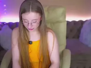 Cam4 Free Live Porn of SilverrMoon