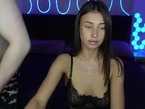 Cam4 Live Porn of VikkiAndGeorge