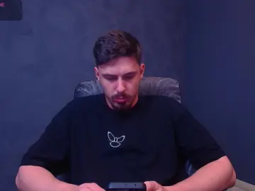 Cam4 Adult Webcams of EnzzoRace