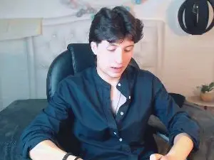 Cam4 Live Porn of Marcoviolet
