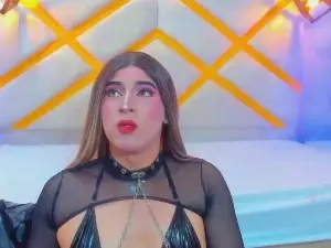 Cam4 Free Porn Cam of Cami_rouxx
