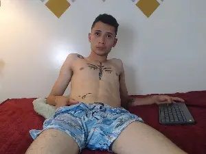 Cam4 Free Live Porn of LucassSmithh