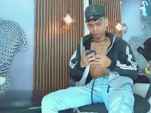 Cam4 Adult Video Chat of SkinnycuteAlyer