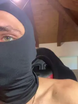 Cam4 Live Porn of romeo19_hot