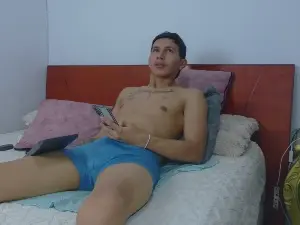 Cam4 Nude Webcam of Skook_Gray