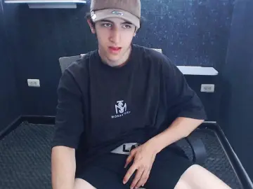 Cam4 Live Porn of Noah_Sokolov