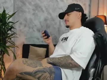 Cam4 Adult Webcams of boyc02_