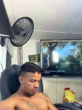 Cam4 Free Porn Cam of Chris_fendi