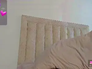 Cam4 Nude Webcam of Julianrosse_