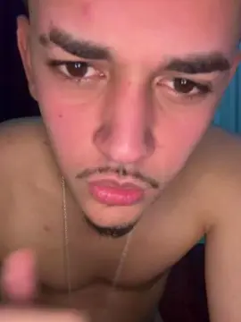 Cam4 Free Live Porn of Ravel55