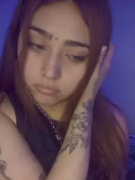 Cam4 Watch Live Sex Cams of Magii_chavarria