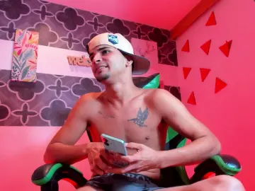 Cam4 Free Live Porn of alejandro_dirt1