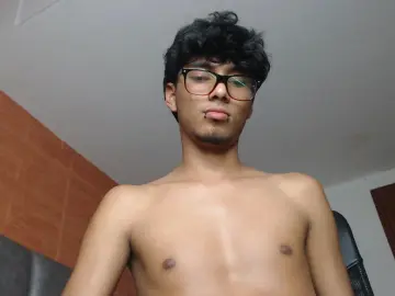 Cam4 Free Porn Cam of TAYLER_WOLF