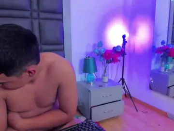 Cam4 Sex Cam of Aliss_Aron