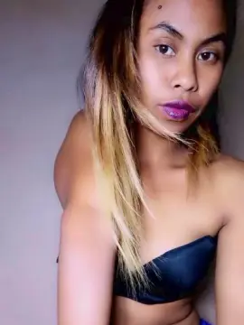 Cam4 Private Sex Chat of Dinah974
