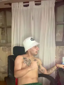 Cam4 Free Live Porn of demoniiiooojoa2