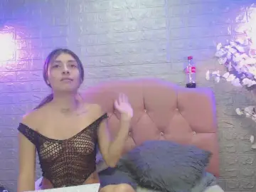 Cam4 Nude Webcam of lesbiscissors