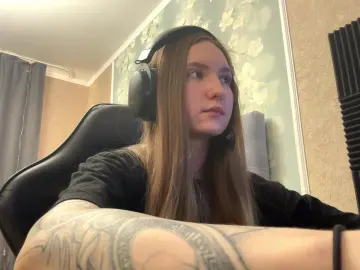 Cam4 Free Live Porn of MistiDefelice