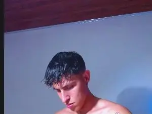 Cam4 Sex Cam of Rowanbig23