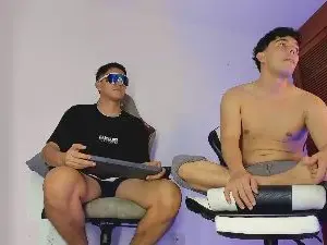 Cam4 Live Porn of hot_boys4