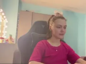 Cam4 Sex Cam of GussieKats