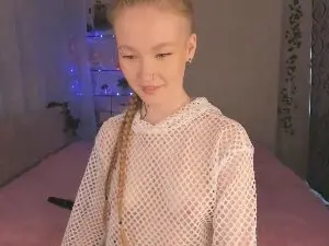 Cam4 Free Live Porn of LinhMadeiros