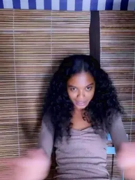 Cam4 Live Porn of SissiFrenchy