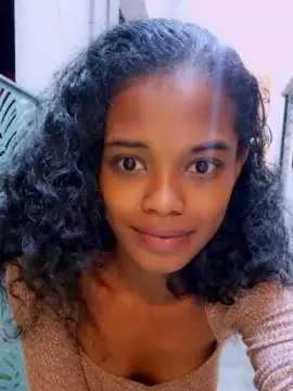 Cam4 Live Sex of SissiFrenchy