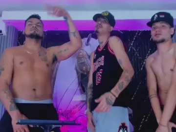 Cam4 Adult Webcams of Handsome_boys_