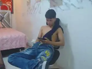Cam4 Watch Live Sex Cams of hardsexlove08
