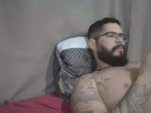 Cam4 Adult Video Chat of aquills