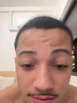 Cam4 Nude Webcam of enzoheitor2