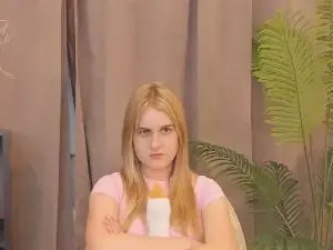 Cam4 Live Porn of LeandraBachtell