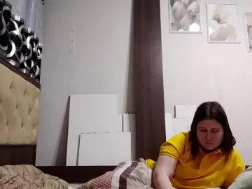 Cam4 Watch Live Sex Cams of LynnaSeneker