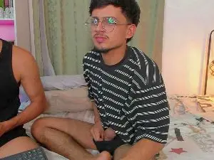 Cam4 Free Live Porn of Boy_Jerry