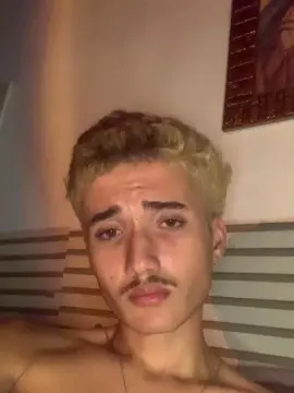 Cam4 Live Porn of CaioBernardi