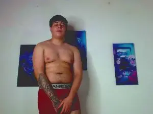 Cam4 Free Live Porn of bruce_max