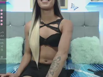 Cam4 Best Webcam of Solera_red