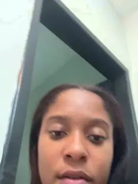 Cam4 Free Porn Cam of Camillevi31